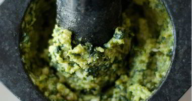 Рецепт Песто из лимонного базилика