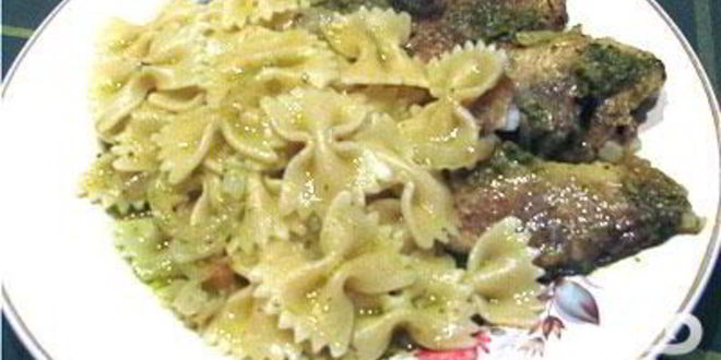 Рецепт Рыбы под соусом песто в горшочках