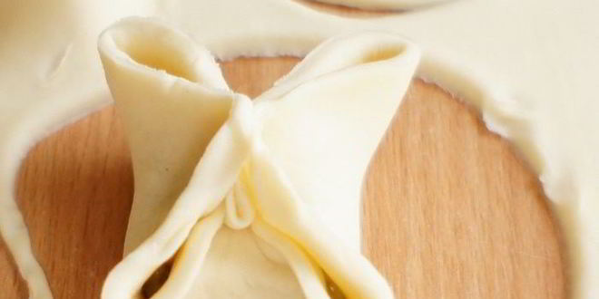 Рецепт закусочных кнопок с соусом песто и моцареллой