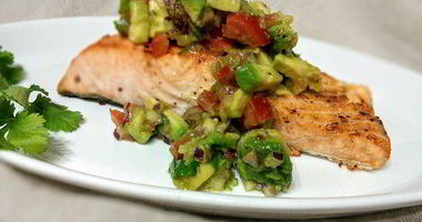 Рецепт Лосося с соусом сальса из авокадо