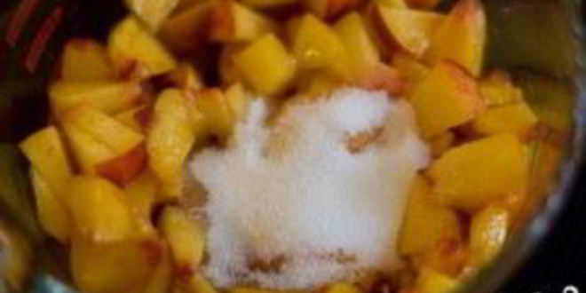 Рецепт персиковой сальсы с кинзой, мятой и имбирем