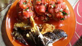 Рецепт Рыбы запеченной, картошечки и соус сальса