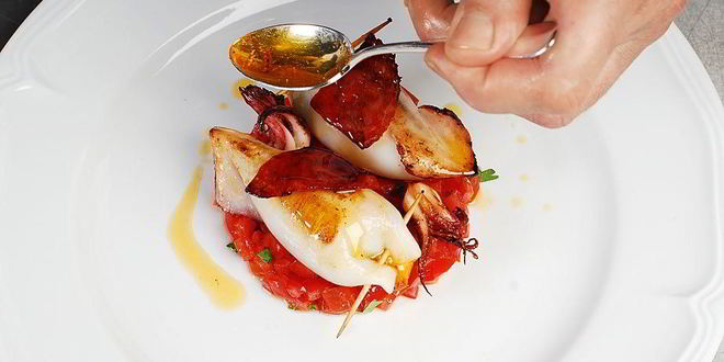 Рецепт фаршированных кальмаров на тартаре из томатов