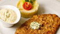 Рецепт Шницеля из свиной вырезки с соусом тартар