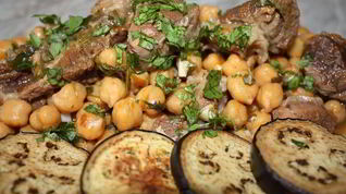 Рецепт Ароматной говядины с нутом и Ткемали