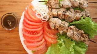 Рецепт Куриных шашлычков, маринованных в Ткемали