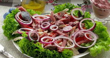 Рецепт Мясного салата с майонезом-Ткемали