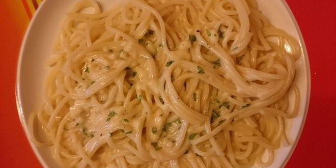 Рецепт Сливочно-сырного соус с мускатным орехом для пасты