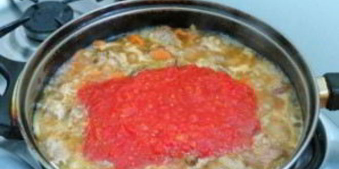 Рецепт томатного соуса со свининой