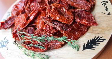 Рецепт Вяленых томатов и томатный соус с печеными овощами