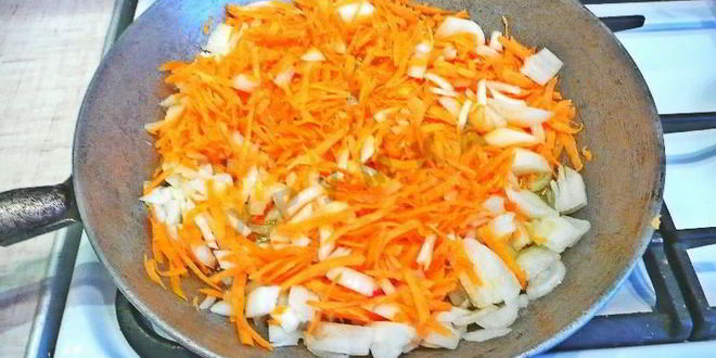 Рецепт борща с тушенкой и капустой