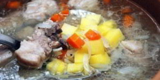 Рецепт зеленого борща со щавелем и яйцом