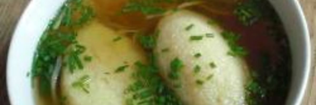 Рецепт Крепкого говяжьего бульона с клецками