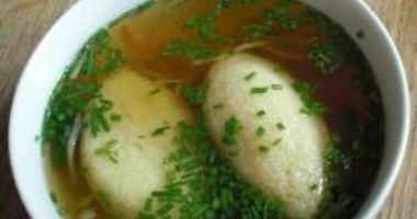 Рецепт Крепкого говяжьего бульона с клецками