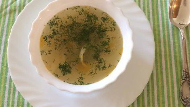 Рецепт куриного бульона с домашней лапшой