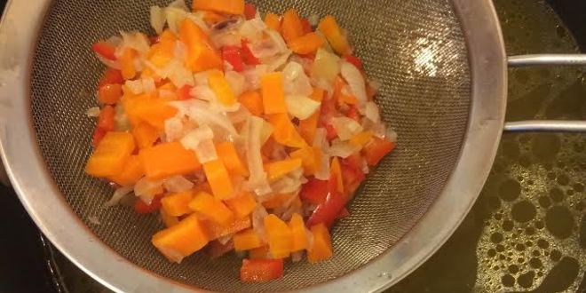 Рецепт куриного бульона с домашней лапшой