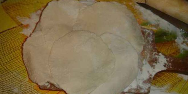 Рецепт пельменей в горшочках с печенью и бульоном