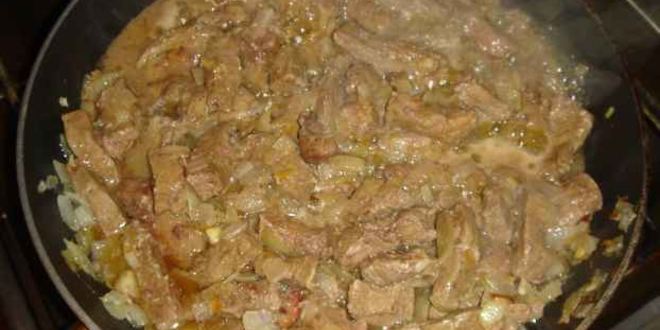 Рецепт пельменей в горшочках с печенью и бульоном