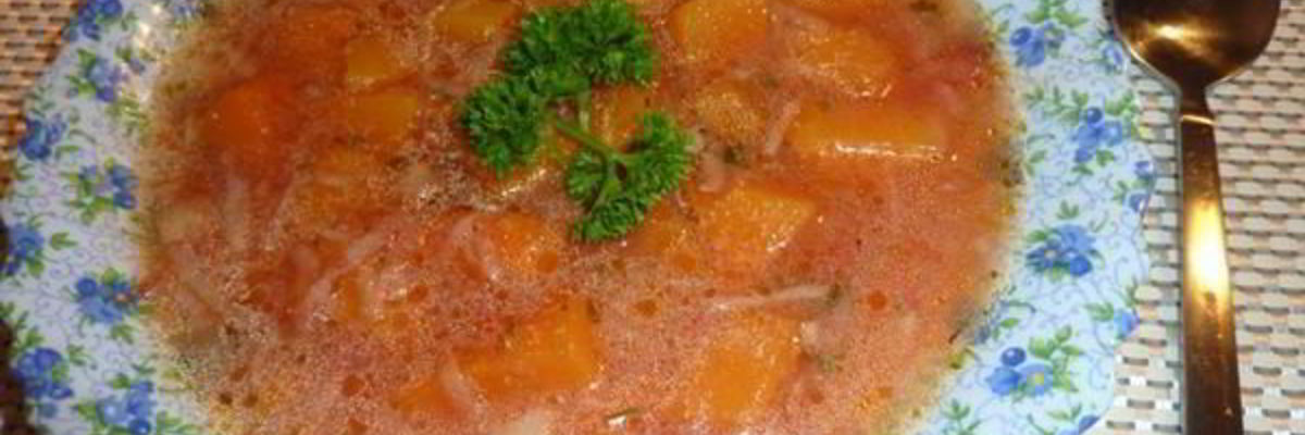 Рецепт Супа на курином бульоне с мускатной тыквой и луком