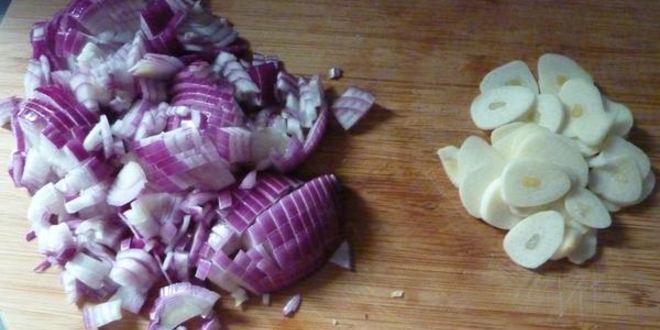 Рецепт супа на курином бульоне с мускатной тыквой и луком