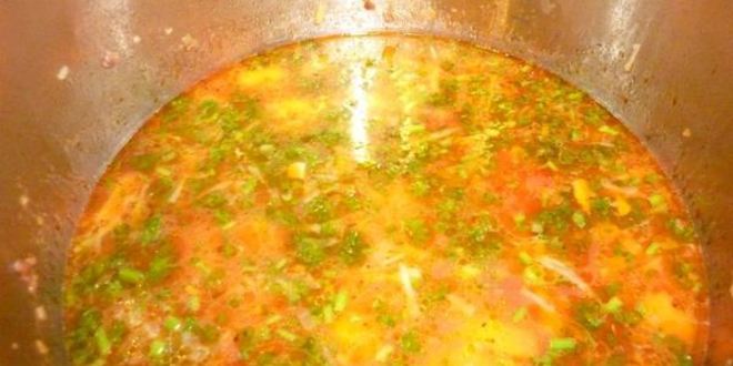 Рецепт супа на курином бульоне с мускатной тыквой и луком