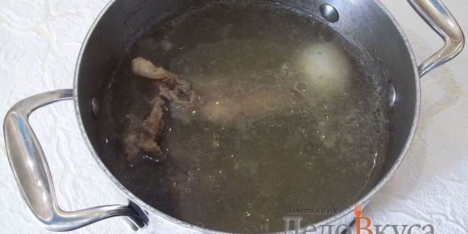 Рецепт супа с фрикадельками и яйцом на мясном бульоне