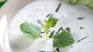 Рецепт Белого гаспачо с виноградом и огурцами