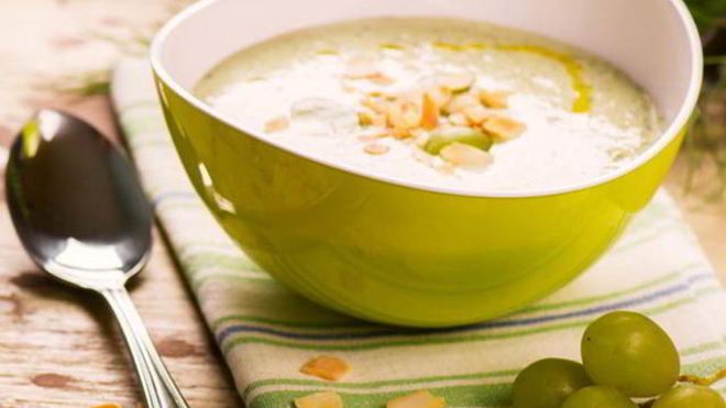 Рецепт белого гаспачо с виноградом