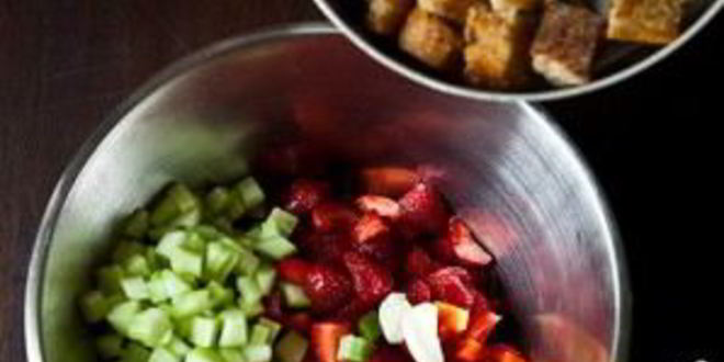 Рецепт клубничного гаспачо