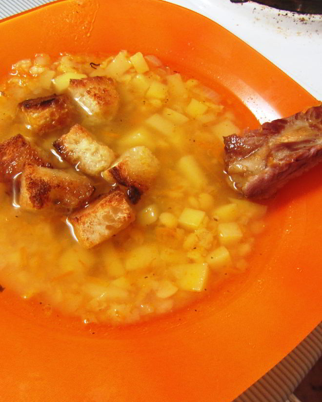 Рецепт горохового супа с говядиной и беконом