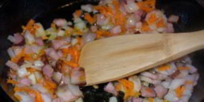 Рецепт горохового супа с салом