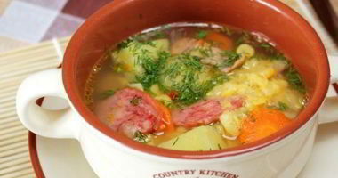 Рецепт Супа с горохом и копченой колбасой