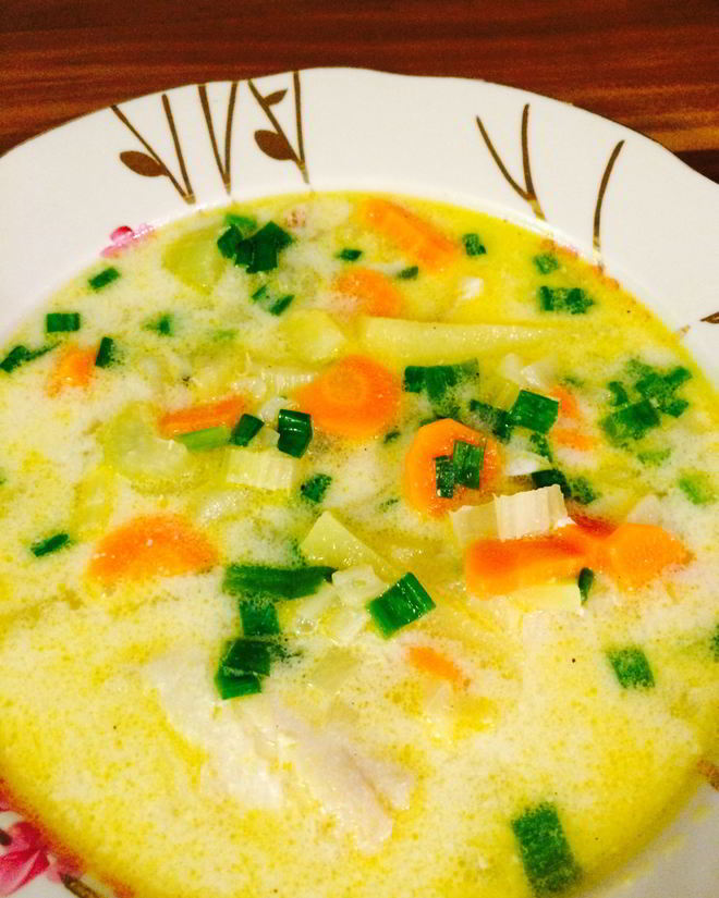 Рецепт густого рыбного супа с овощами и сливками