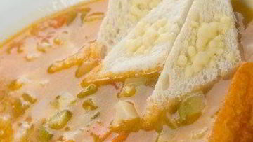 Рецепт Итальянского супа с беконом, овощами и шалфеем