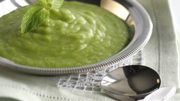 Рецепт Картофельного супа с луком-пореем и зеленым горошком