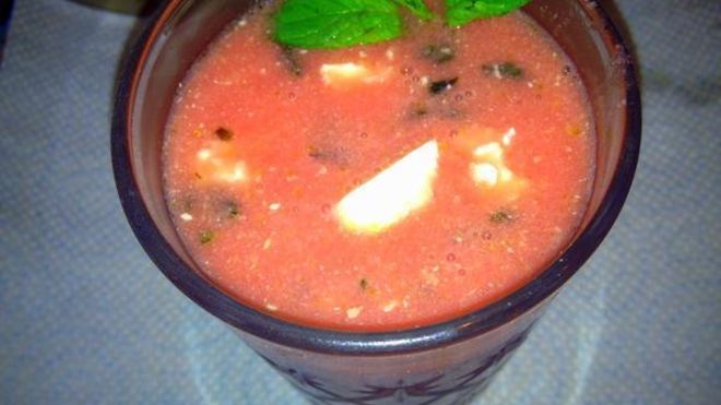 Рецепт холодного арбузного супа с сыром фета