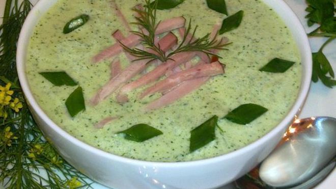 Рецепт холодного огуречного супа с фасолью и ветчиной