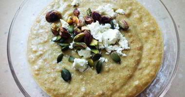 Рецепт Холодного супа из гречки, томатов, авокадо и базилика