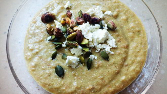 Рецепт холодного супа из гречки, томатов, авокадо и базилика