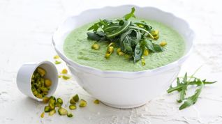 Рецепт Холодного супа из кабачков с фисташками