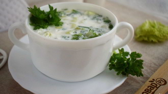 Рецепт холодного супа из кефира с огурцами и зеленью