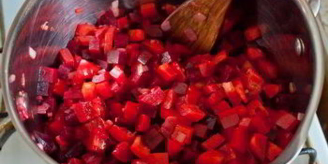 Рецепт холодного супа из свеклы и сладкого перца