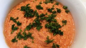 Рецепт Холодного томатного супа с грецкими орехами