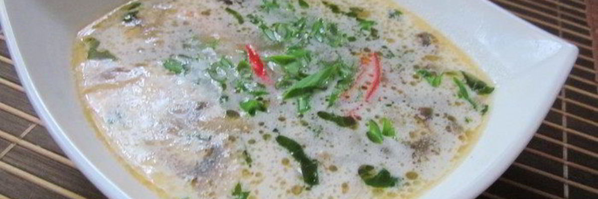 Рецепт Кокосового супа с лососем и грибами