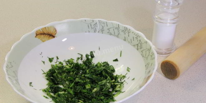 Рецепт классической окрошки на квасе с колбасой