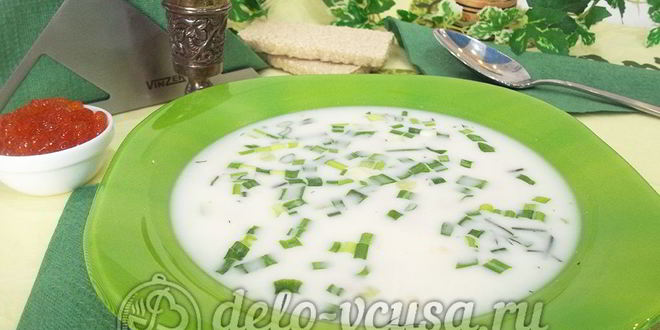 Рецепт окрошки без мяса с красной икрой