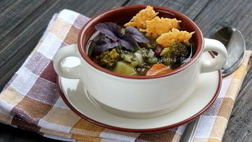 Рецепт Минестроне с чипсами из пармезана