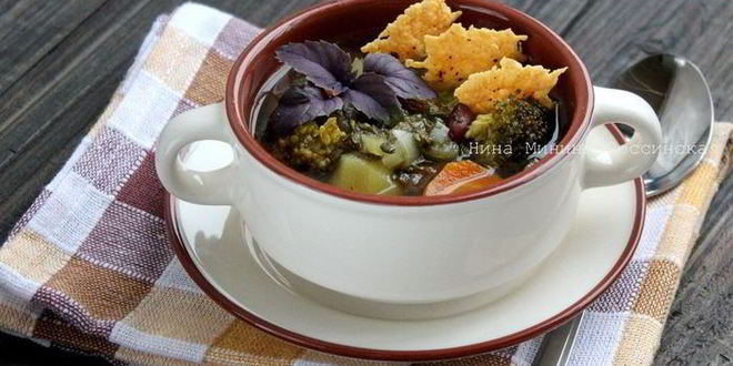 Рецепт Минестроне с чипсами из пармезана