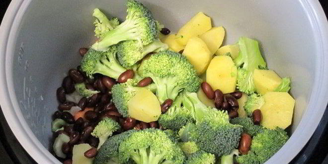 Рецепт минестроне с чипсами из пармезана