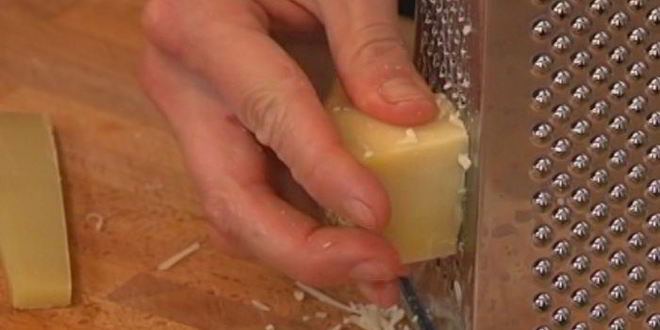 Рецепт овощного итальянского супа с песто